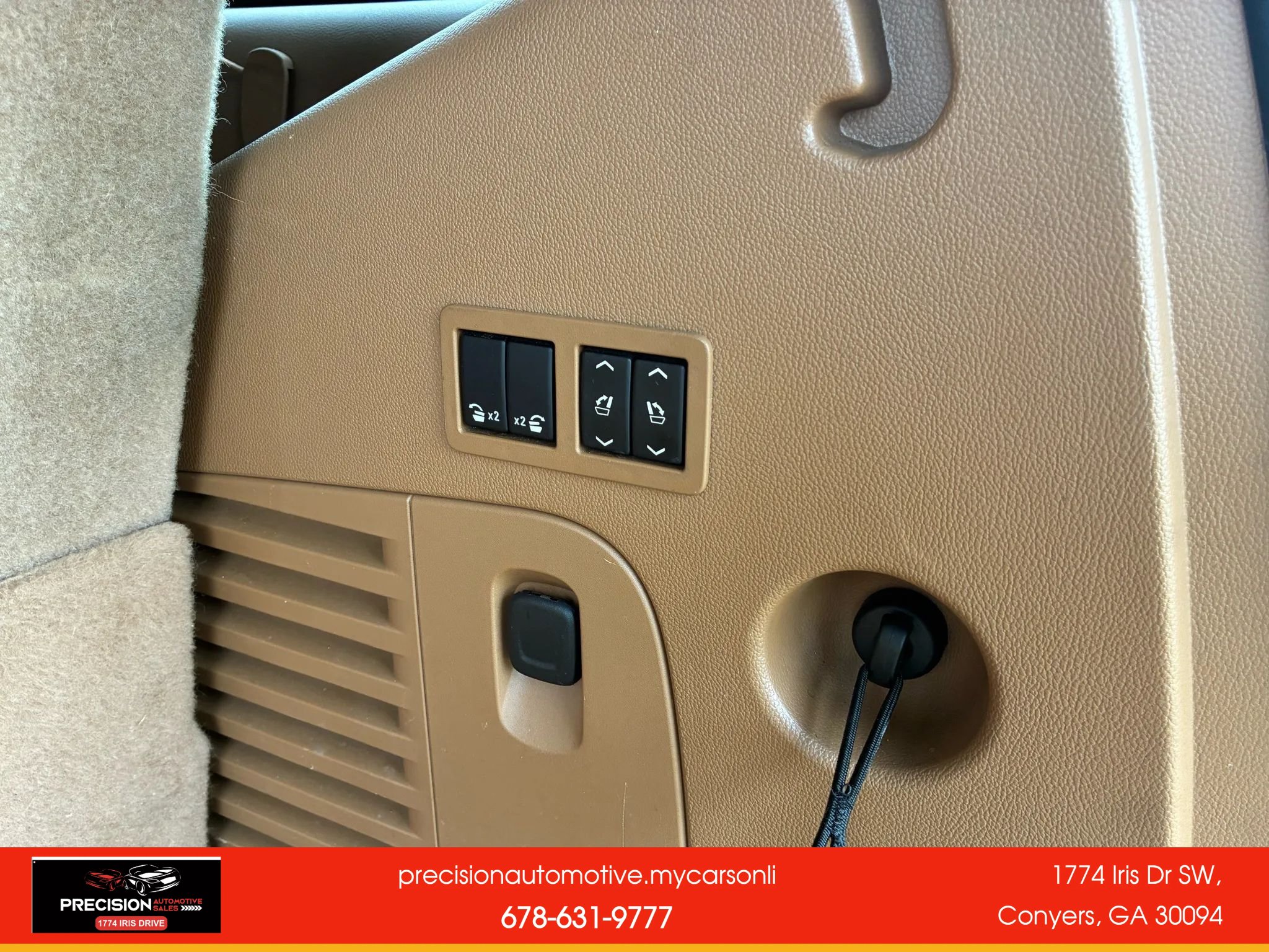 Used 2015 Cadillac Escalade Platinum AWD/4WD image 25