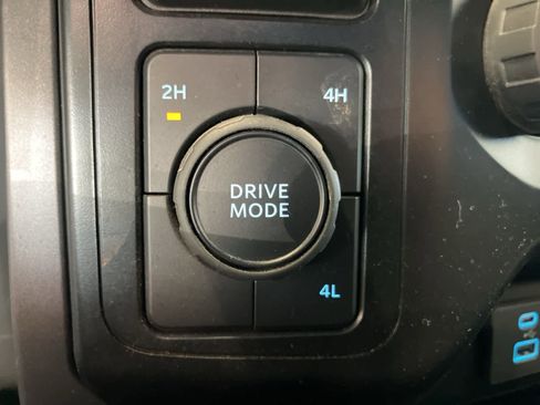 Used 2023 Ford F150 XLT w/ XTR Package image 17