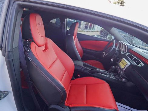 Used 2015 Chevrolet Camaro SS w/ RS Package image 25