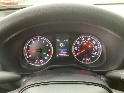 Used 2021 Toyota RAV4 LE image 14