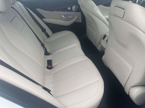 Used 2018 Mercedes-Benz E 400 4MATIC Sedan image 20