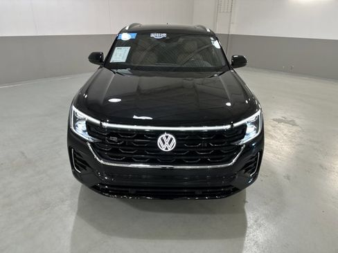 Certified 2024 Volkswagen Atlas Cross Sport SEL R-Line image 3