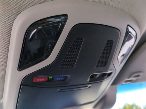 Used 2020 Subaru Outback Premium image 23