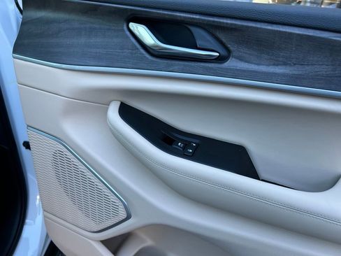 New 2026 Jeep Grand Cherokee Limited image 36