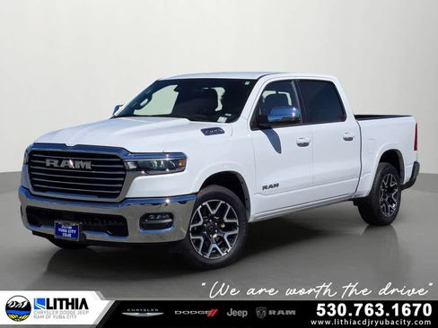 Used 2025 RAM 1500 Laramie AWD/4WD image 1