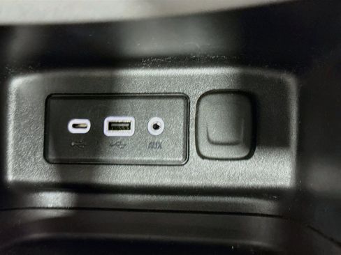 Used 2022 Chevrolet Equinox LS FWD image 41