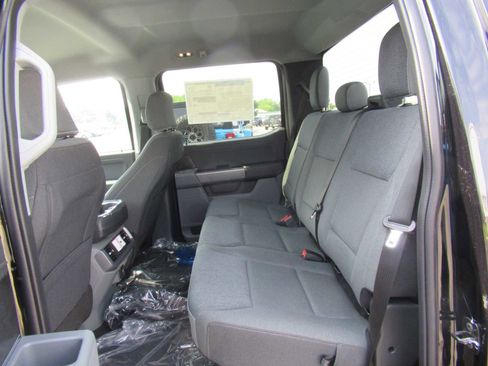 New 2025 Ford F150 Lightning XLT image 13