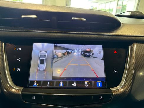 Used 2023 Cadillac XT6 Premium Luxury w/ Platinum Package AWD/4WD image 39