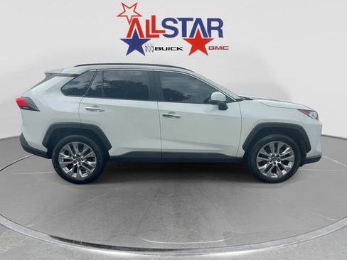 Used 2019 Toyota RAV4 Limited AWD/4WD image 8