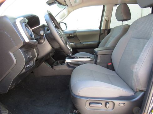 Certified 2023 Toyota Tacoma SR5 AWD/4WD image 14