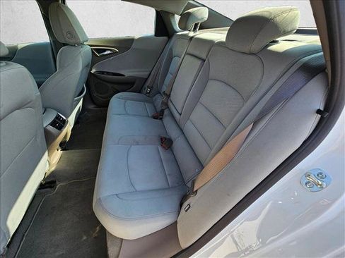 Used 2025 Chevrolet Malibu LT FWD image 17