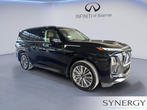 Certified 2026 INFINITI QX80 Luxe w/ Cargo Package AWD/4WD image 4