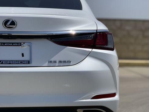 Certified 2024 Lexus ES 350 w/ Accessory Package (Z2) FWD image 12