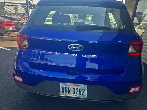 Used 2025 Hyundai Venue SEL FWD image 5