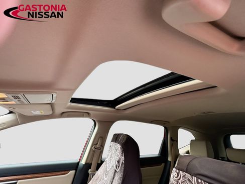 Used 2018 Honda CR-V Touring image 29