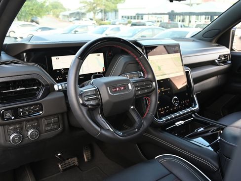 Certified 2026 GMC Yukon AT4 Ultimate AWD/4WD image 17