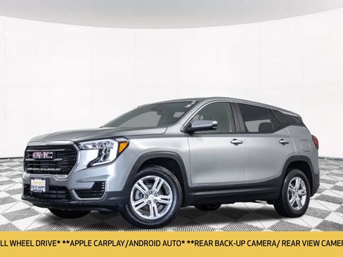 Used 2024 GMC Terrain SLE AWD/4WD image 2