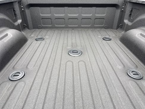 New 2026 RAM 2500 Laramie AWD/4WD image 11
