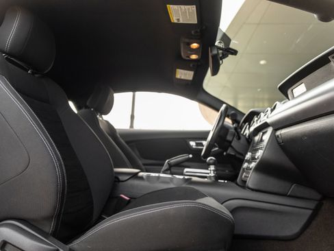 Used 2016 Ford Mustang GT RWD image 32