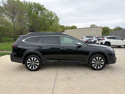 Certified 2023 Subaru Outback Touring XT AWD/4WD image 7