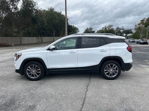 Used 2023 GMC Terrain SLT image 5