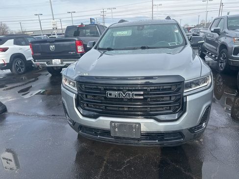 Used 2023 GMC Acadia SLE w/ Driver Convenience Package image 6