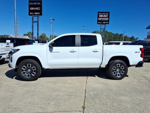 Used 2023 Chevrolet Colorado Z71 w/ Z71 Convenience Package 2 image 4