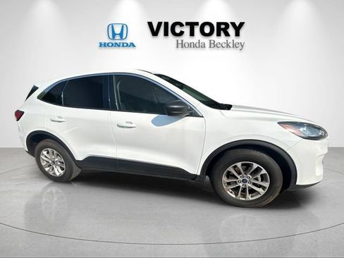 Used 2022 Ford Escape SE w/ Cold Weather Package AWD/4WD image 7