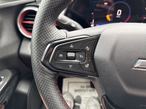 Used 2024 Chevrolet Trax RS w/ Sunroof Package image 18