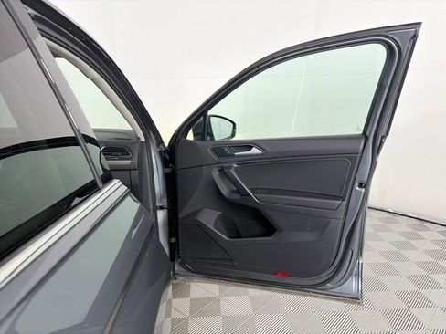 Used 2019 Volkswagen Tiguan SEL image 30