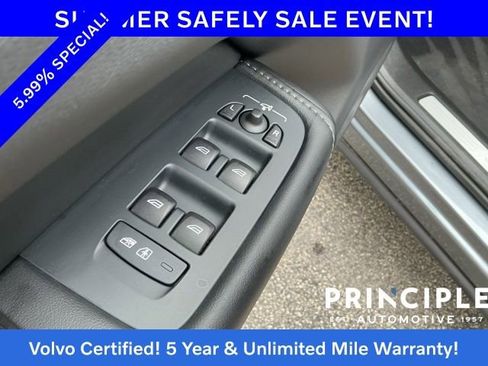 Certified 2025 Volvo XC60 T8 Ultra AWD/4WD image 28