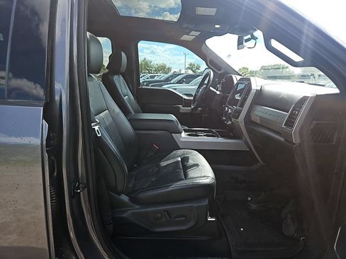 Used 2022 Ford F350 Lariat w/ Tremor Off-Road Package AWD/4WD image 8