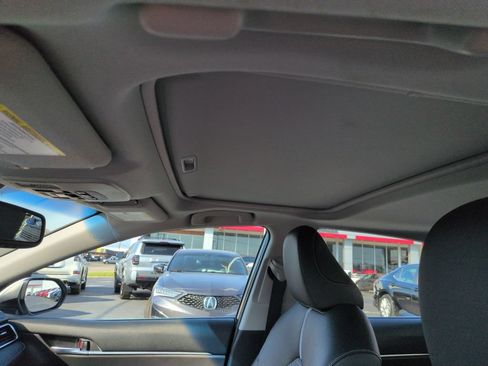 Used 2018 Toyota Camry SE w/ Audio Package FWD image 21