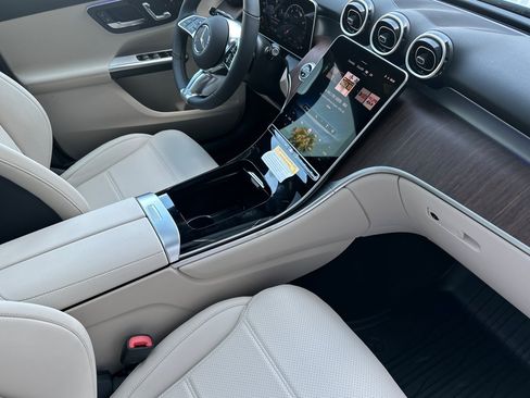 Used 2026 Mercedes-Benz GLC 300 4MATIC image 15