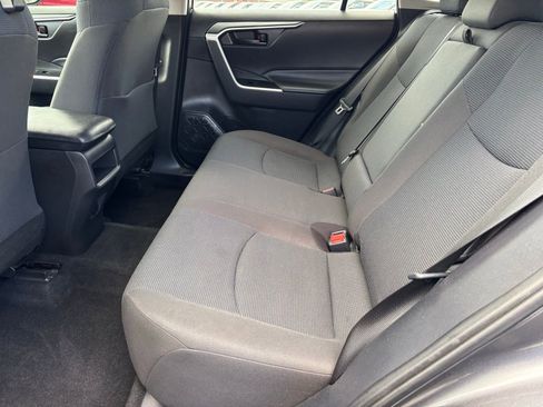 Used 2020 Toyota RAV4 LE image 20