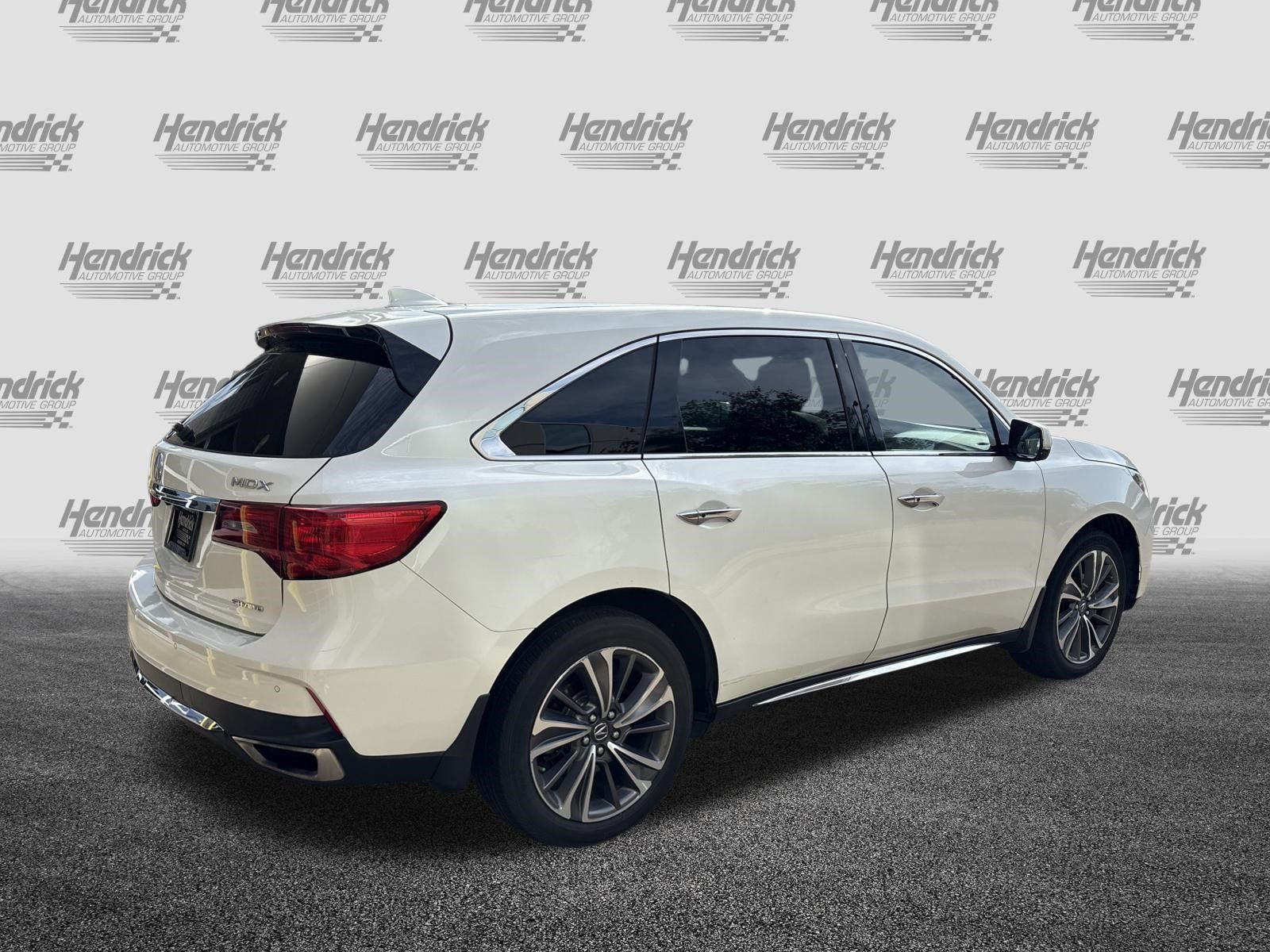 Used 2019 Acura MDX w/ Technology Package AWD/4WD image 10