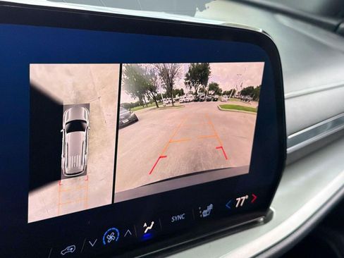 Used 2024 Chevrolet Traverse LS FWD image 24