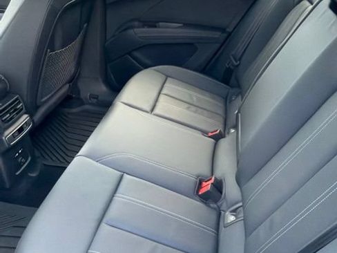 Certified 2023 Audi Q4 e-tron Prestige AWD/4WD image 4