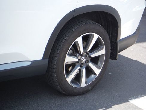Used 2024 Honda Pilot Elite image 4