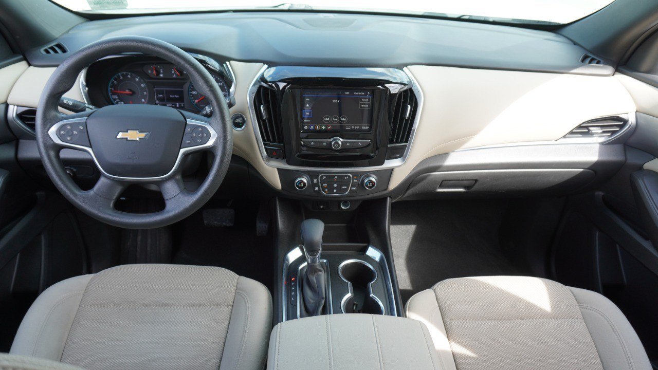 Used 2022 Chevrolet Traverse LS FWD image 23
