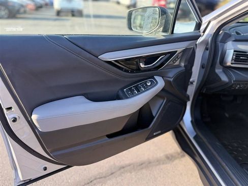 Used 2022 Subaru Outback Limited AWD/4WD image 17