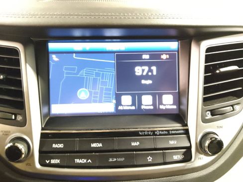 Used 2018 Hyundai Tucson SEL Plus FWD image 25