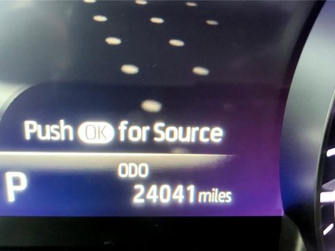 Certified 2022 Toyota Highlander XLE image 37