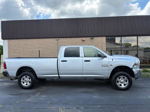 Used 2017 RAM 3500 Tradesman w/ Chrome Appearance Group AWD/4WD image 7