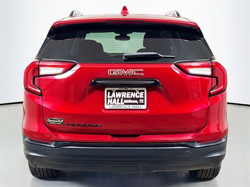 Certified 2023 GMC Terrain SLE w/ Driver Convenience Package image 5