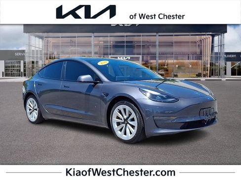 Used 2022 Tesla Model 3 Long Range AWD/4WD image 1