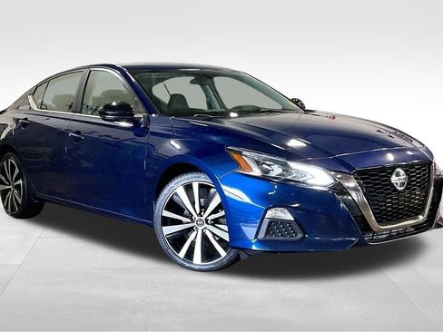 Used 2019 Nissan Altima 2.5 SR w/ SR Premium Package image 20