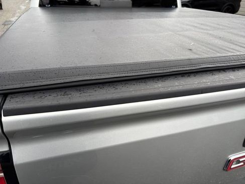 Used 2018 GMC Sierra 1500 SLT image 25