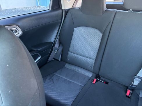 Used 2025 Kia Soul LX w/ LX Technology Package image 35