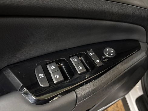 Used 2018 Kia Sorento LX image 38